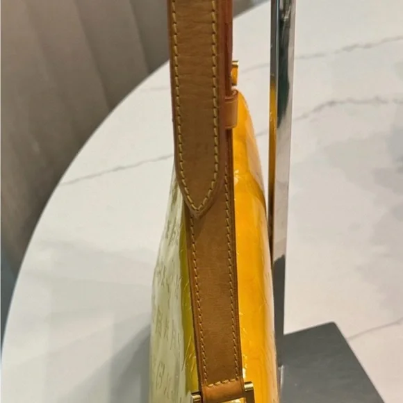 Louis Vuitton yellow Monogram Shoulder Bag - Picture 6 of 7